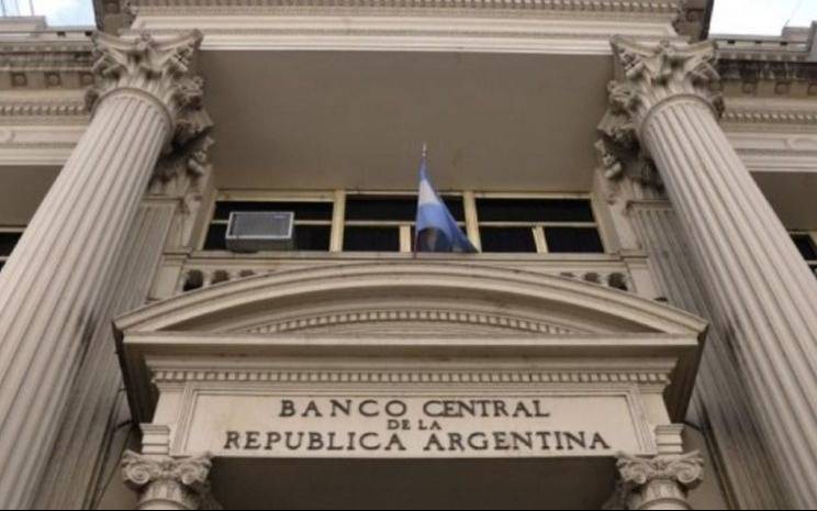 El Central bajó la tasa de interés de referencia; impacto en los plazos fijos