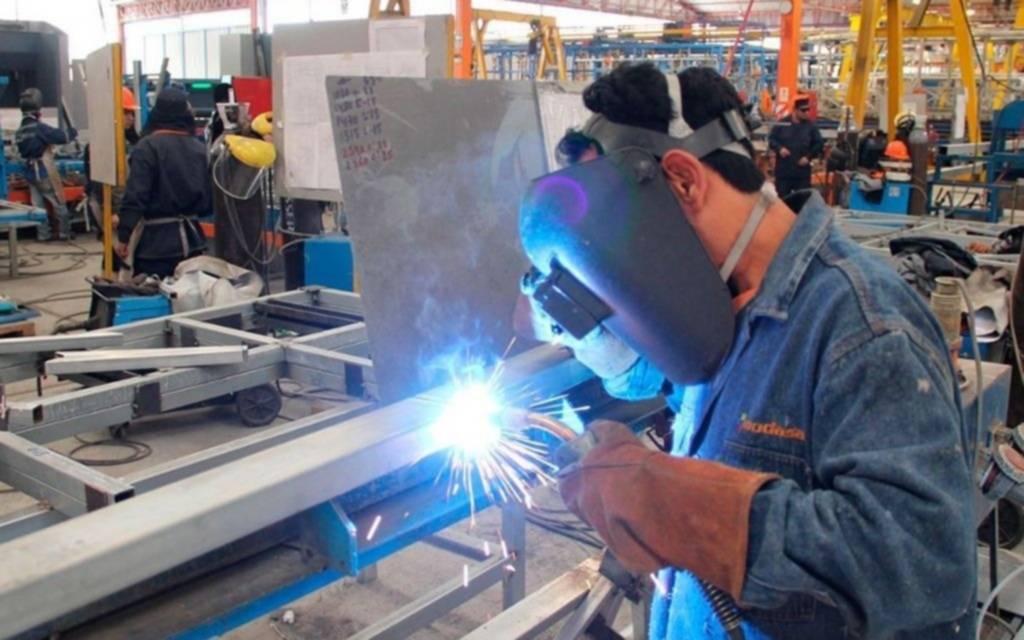 La industria deja de acumular crecimiento en el año