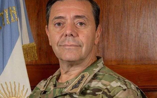 Presti en disponibilidad sin perder el rango militar