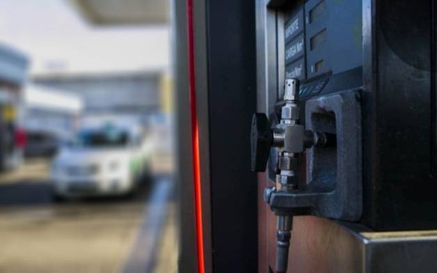 Una empresa suma 150 colectivos chinos que funcionan con GNC