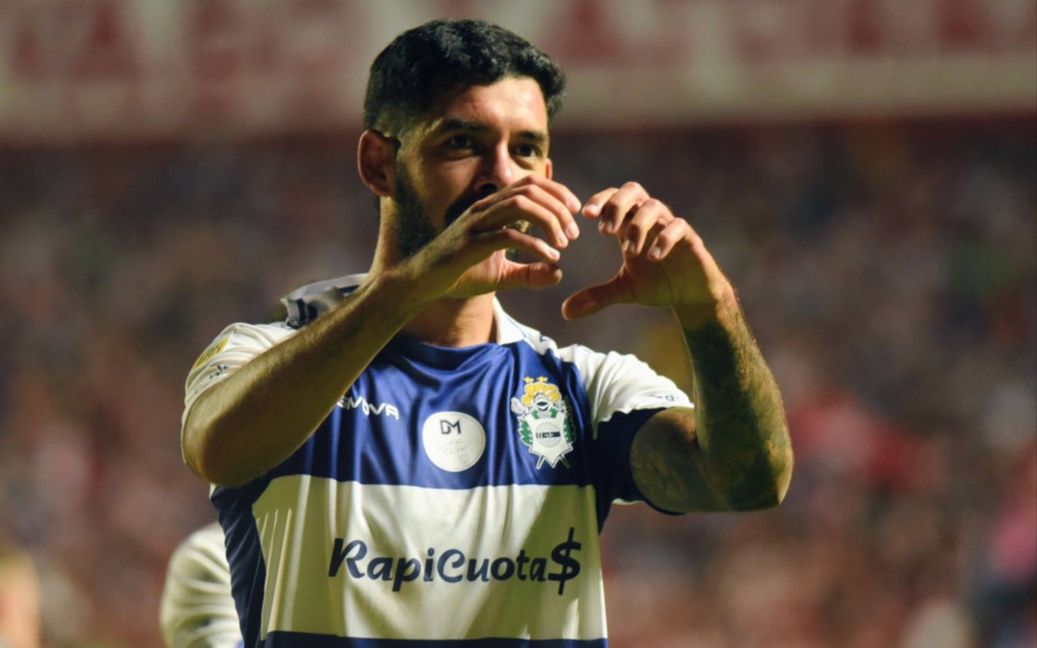 Enzo Martínez: una figura inesperada en el sorprendente Gimnasia