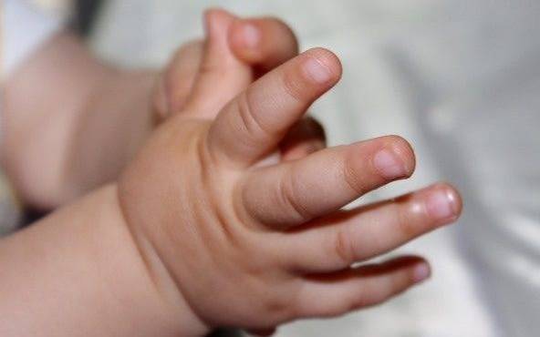 Salvan la vida de un niño autorizando una cirugía que sus padres rechazaban