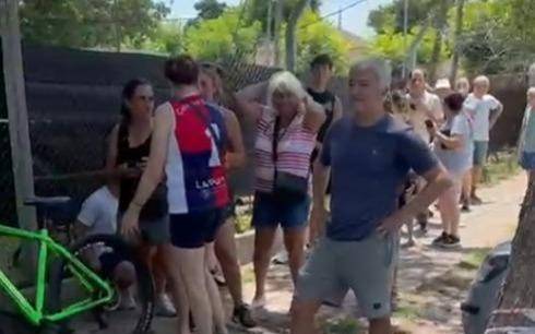 Vecinos de Gonnet obligados a vivir como en un desierto