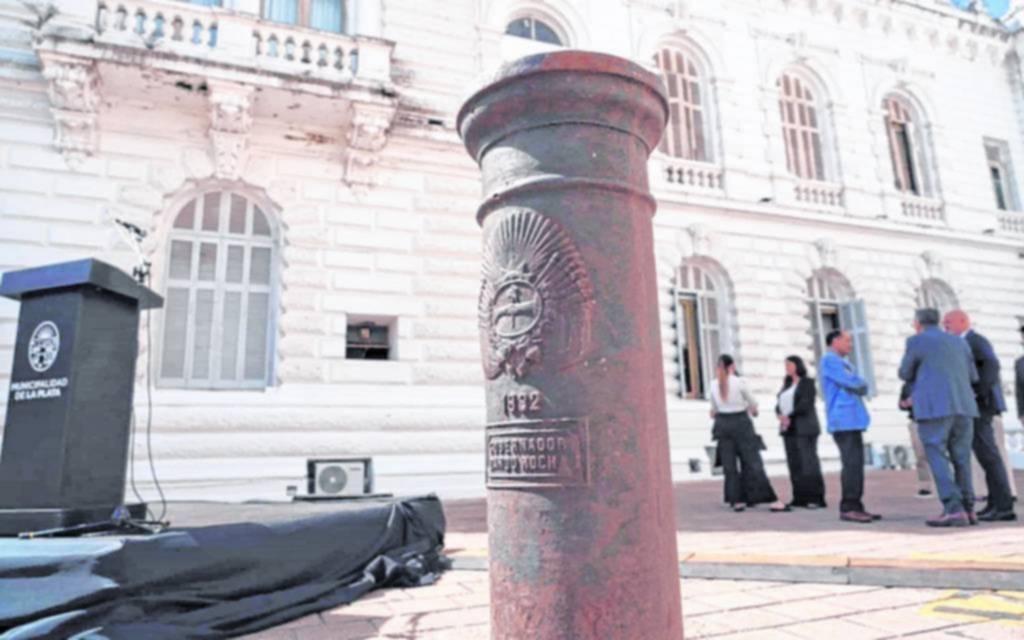 La vuelta del mojón histórico reabre el debate sobre el patrimonio local