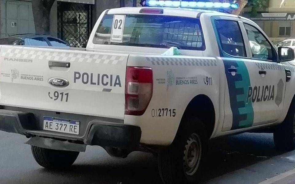 Encontraron a un joven con un balazo en un ojo