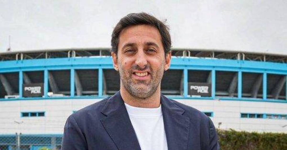 Costas en pie de guerra con Milito y la CD de Racing | El Dia