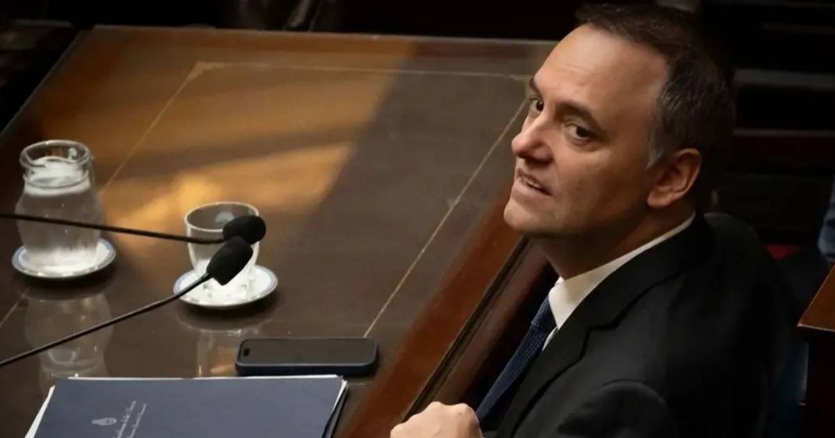 Bronca y presión interna para que el funcionario dé un paso al costado | El Dia