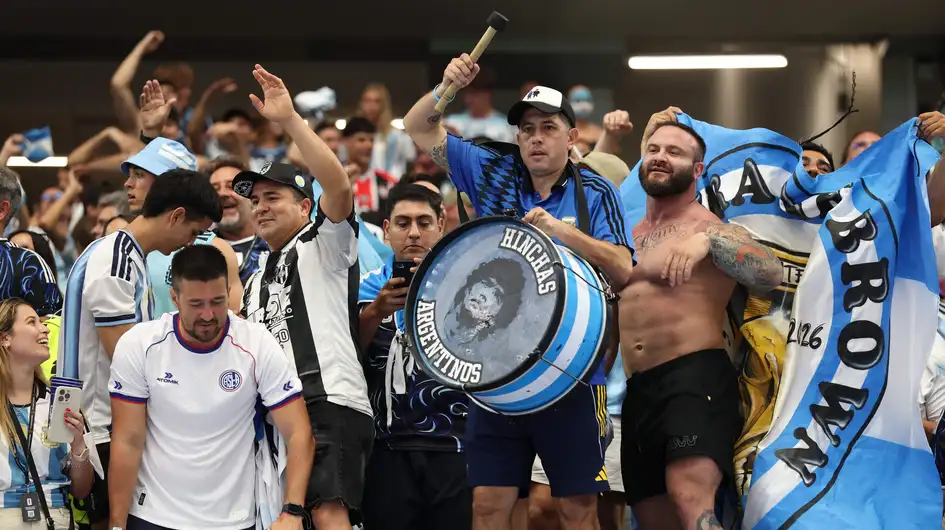 El color de Argentina vs Austria