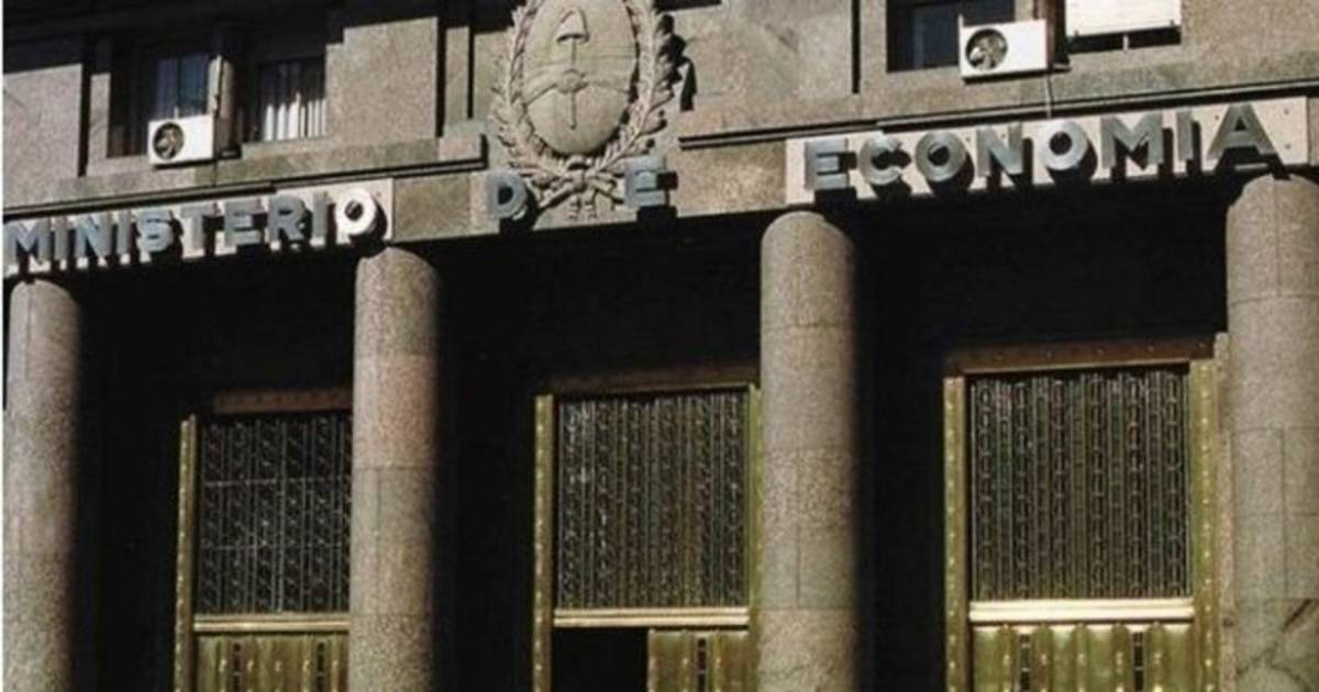 Economía enfrenta este mes vencimientos por $16 billones | El Dia