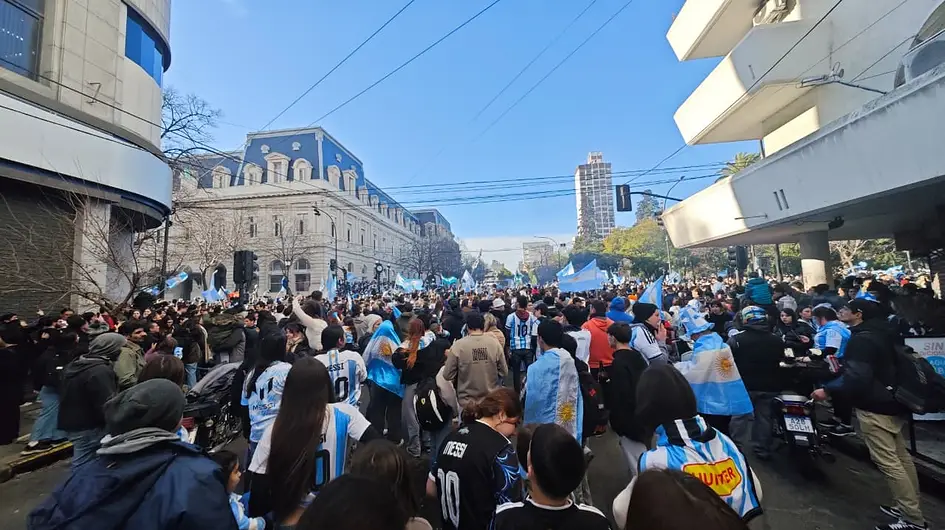 Así se festejó en La Plata la clasificación de Argentina a Cuartos de Final