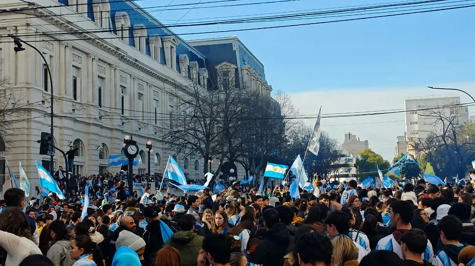 Así se festejó en La Plata la clasificación de Argentina a Cuartos de Final
