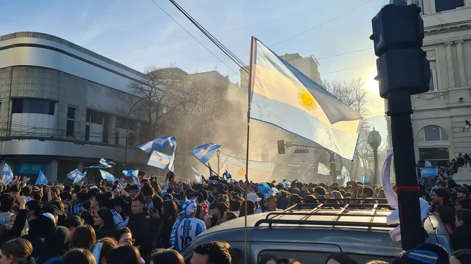 Así se festejó en La Plata la clasificación de Argentina a Cuartos de Final