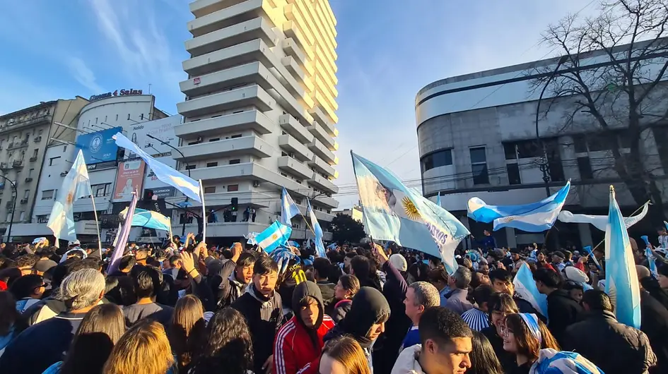 Así se festejó en La Plata la clasificación de Argentina a Cuartos de Final