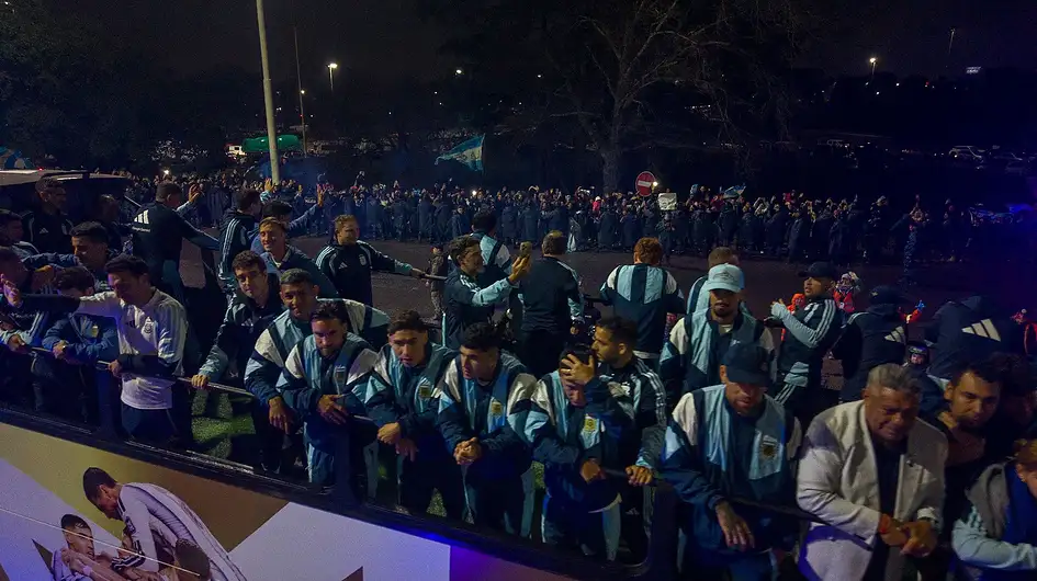 La emotiva bienvenida a la Selección en el país