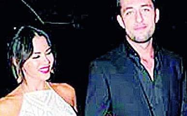 Jelinek y su amigo "con derecho a risa" 