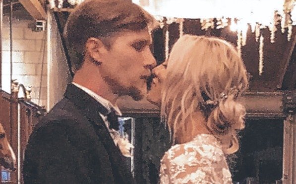 Kaley Cuoco, estrella de “The Big Bang Theory”, pasó por el altar