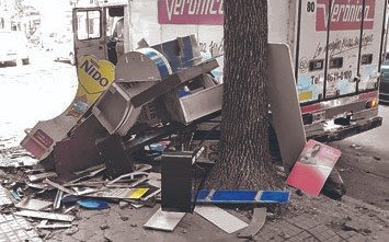 La basura gana la calle y en 43, de 7 a 13, no dan más