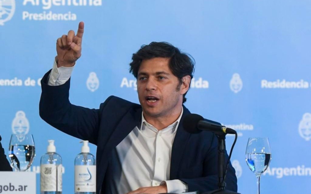 Kicillof, un grupo de WhatsApp y una reunión con intendentes del interior