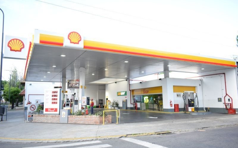 Shell aumentó 4 por ciento sus combustibles