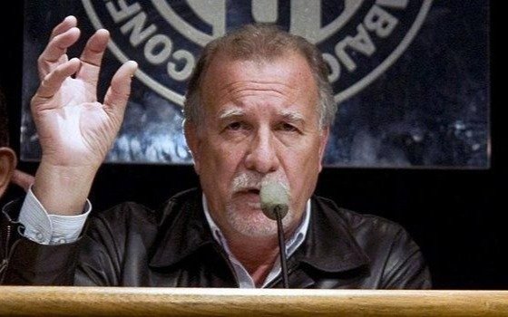 Un senador que va por todo: reelección y algo más
