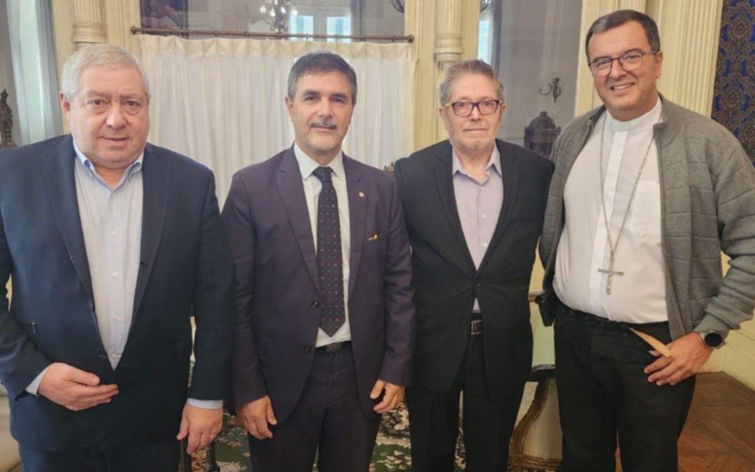 El Arzobispo se reunió con representantes de la DAIA