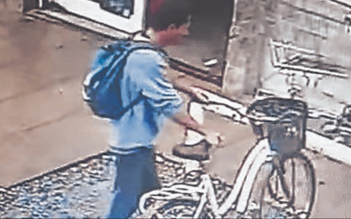 Fue a comprar a un súper chino de Camino Belgrano y le robaron la bicicleta 