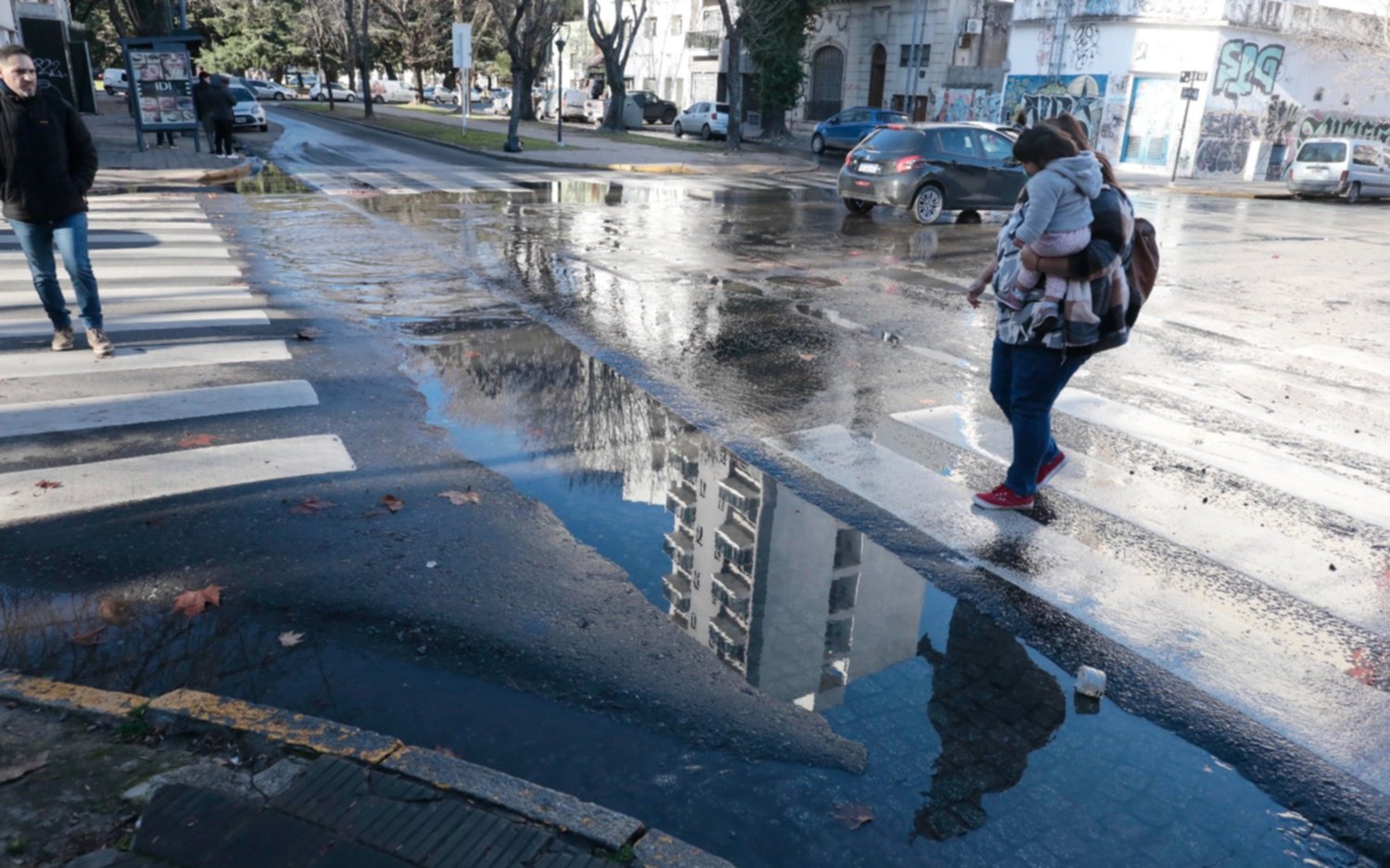 Crece una laguna en pleno centro