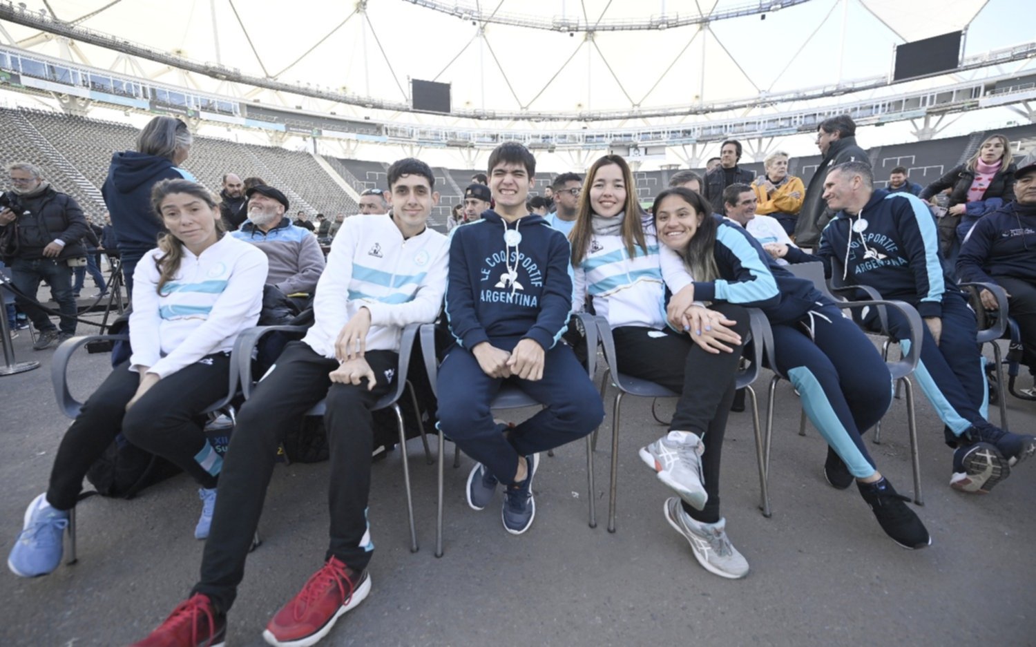 Emotiva despedida a atletas paralímpicos, en La Plata