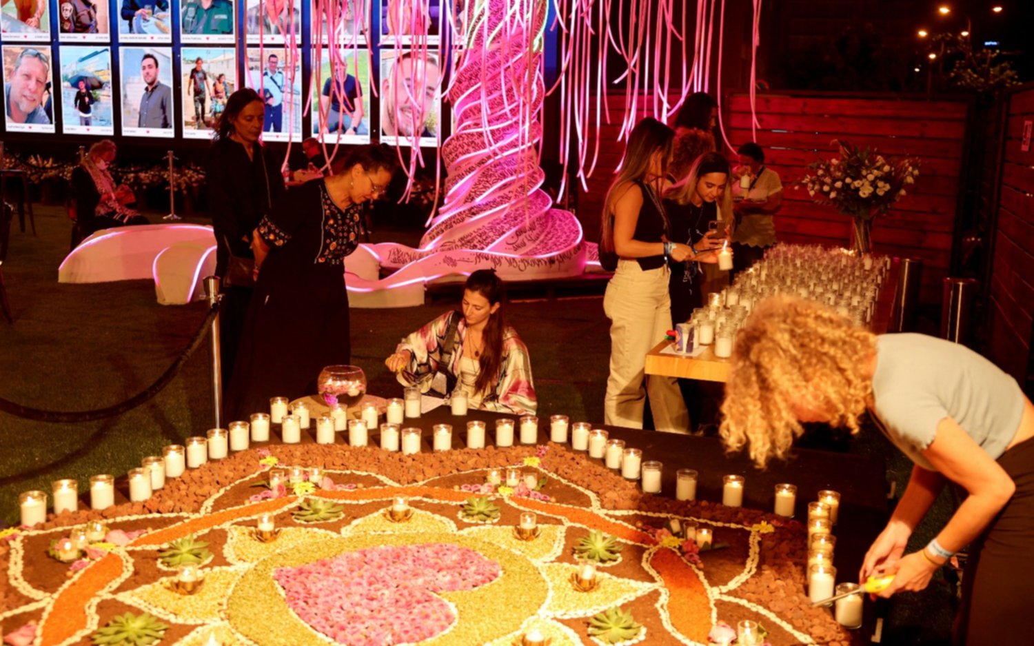Velas, rezos y música en Tel Aviv para recordar a las víctimas del terrorismo