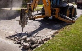 Reuniones, pedido de obras y versiones de pase a las Fuerzas del Cielo
