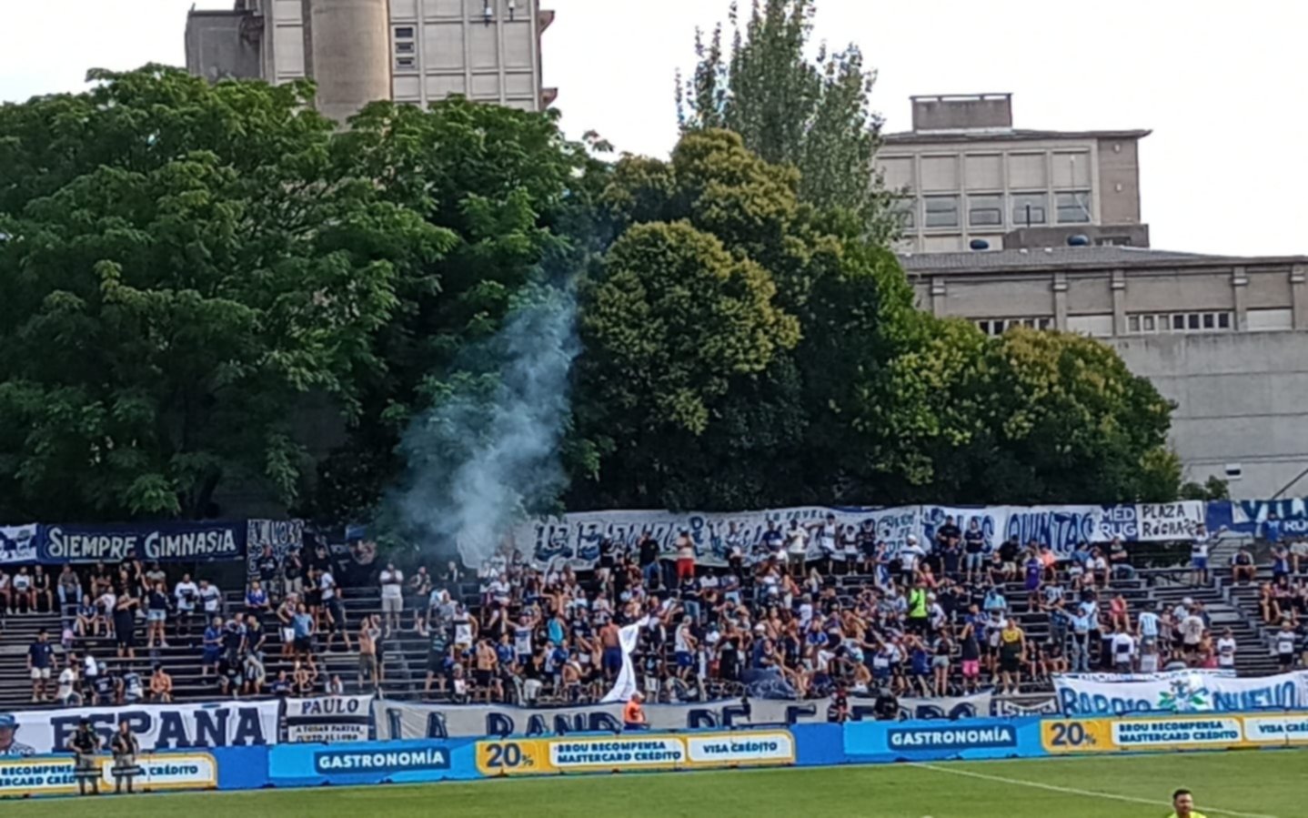 El público mens sana le dio su apoyo al equipo en el último amistoso