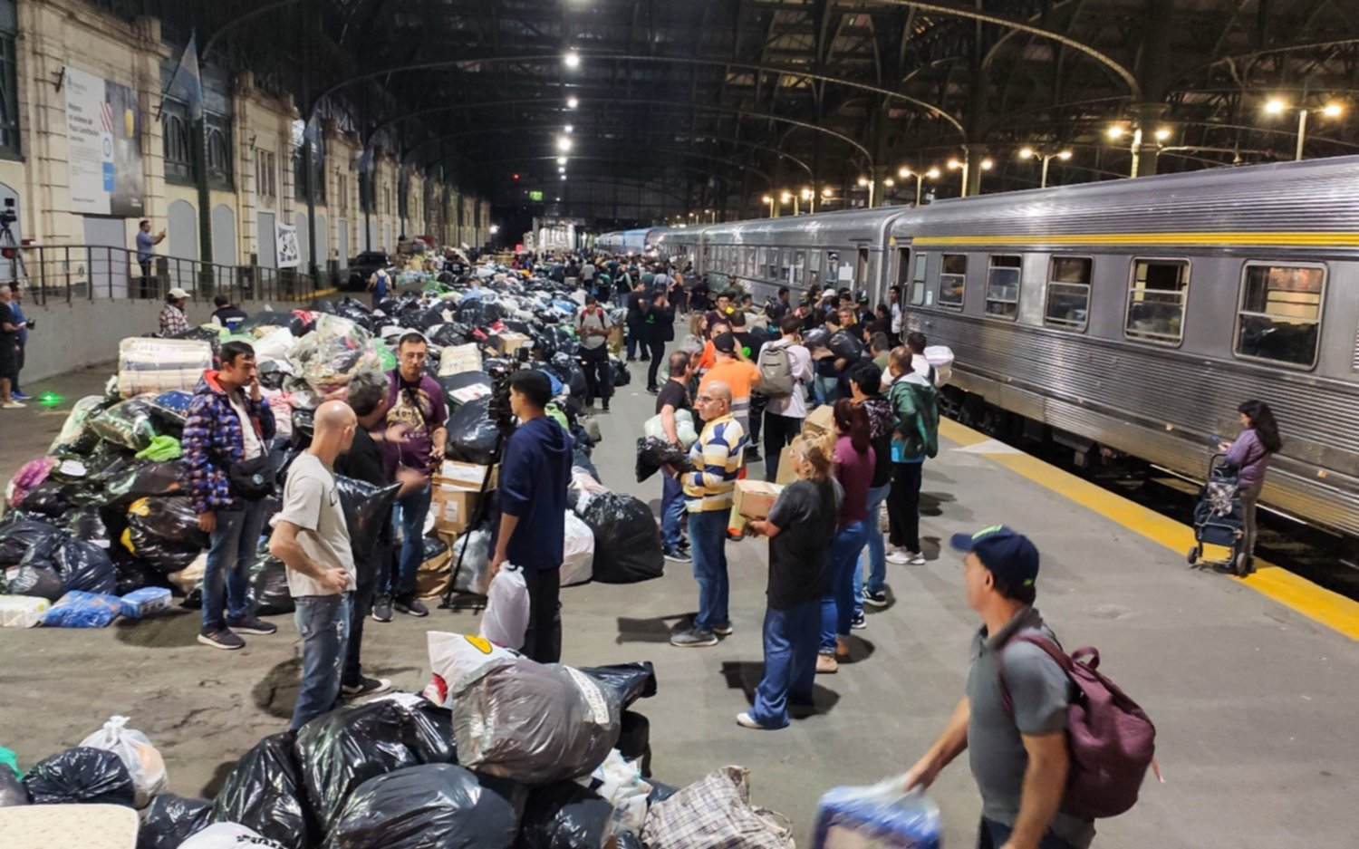 El tren de la solidaridad partió de Constitución al sur bonaerense