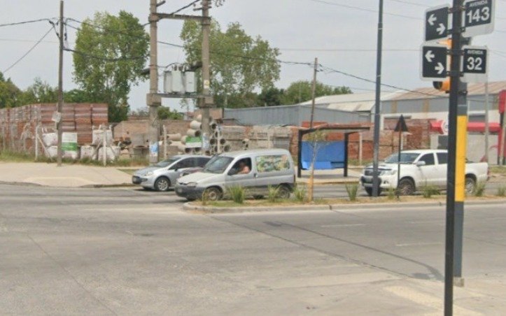 Un hombre fue baleado en el barrio San Carlos y es un misterio el móvil