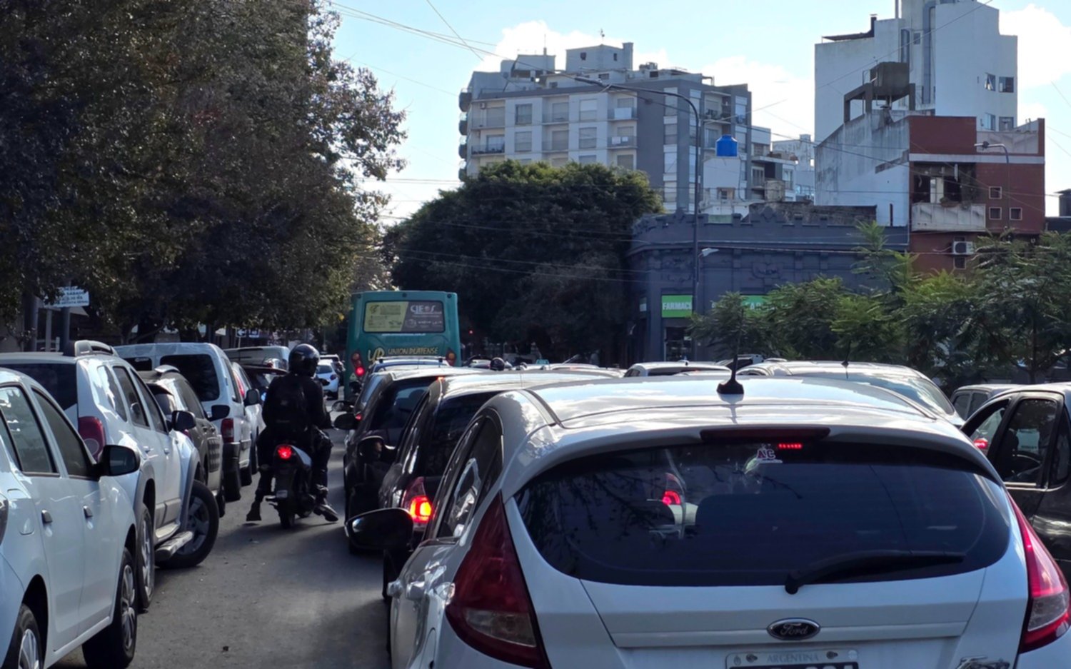 Entre obras y protestas un día con el tránsito imposible en el Centro 