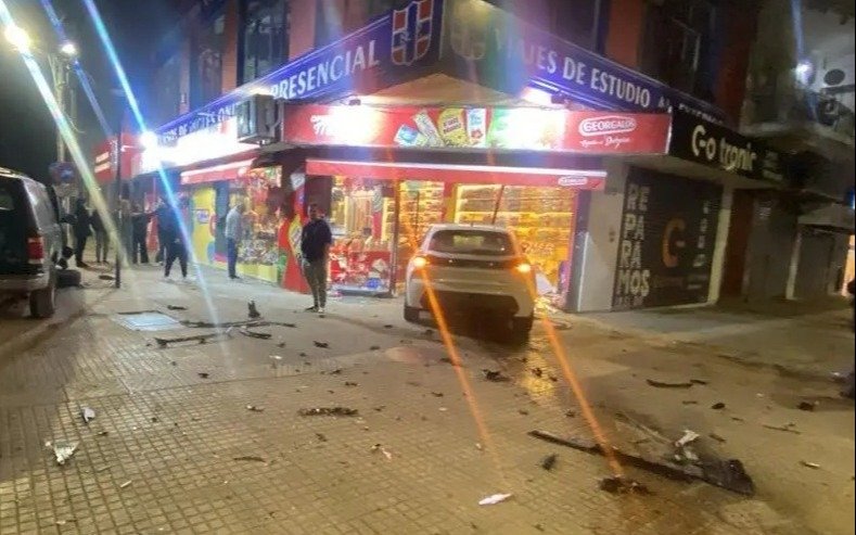 Impactante accidente de tránsito y milagro en Calle 12