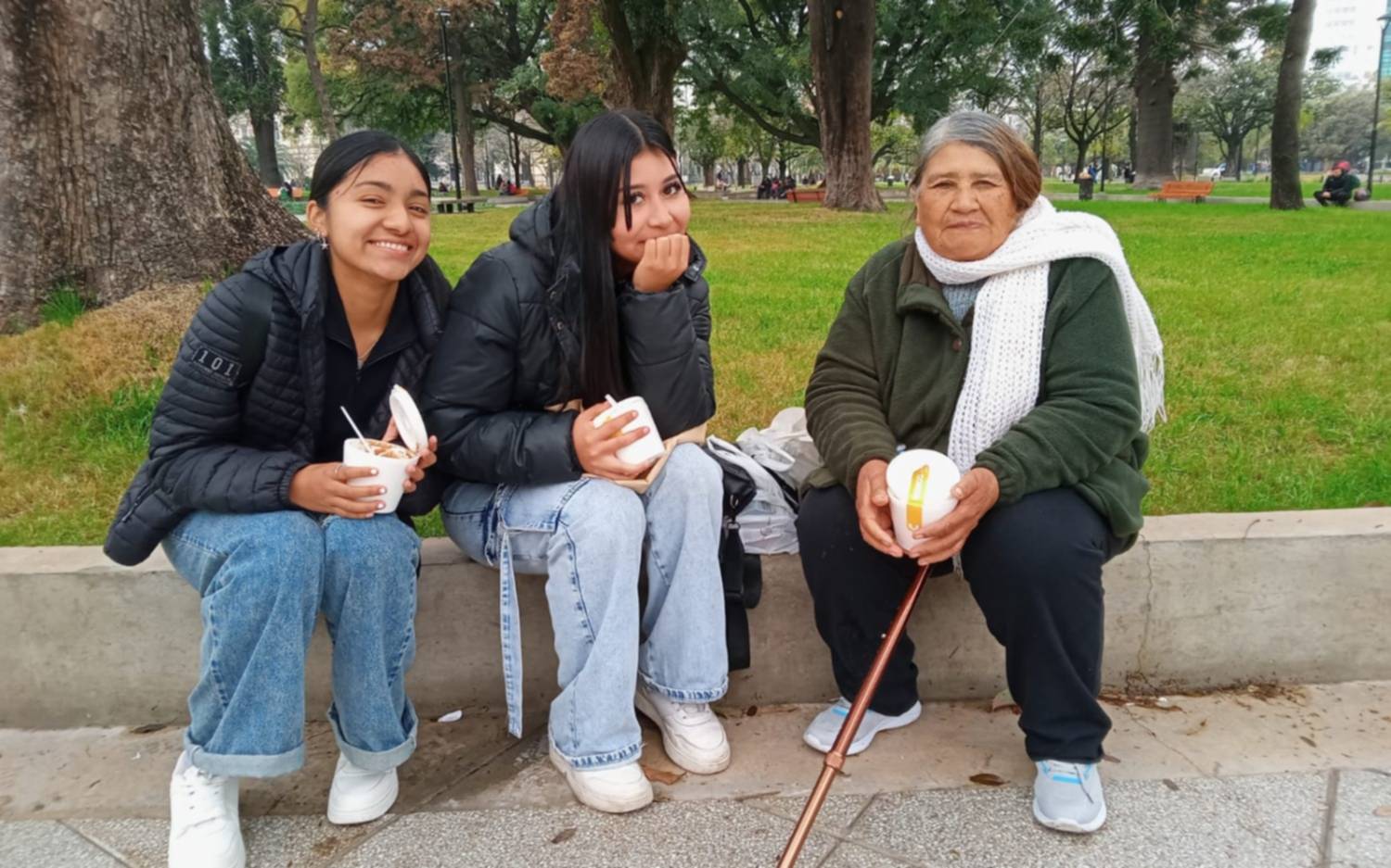 Nada de canas verdes: cuidar a los nietos extiende la vida