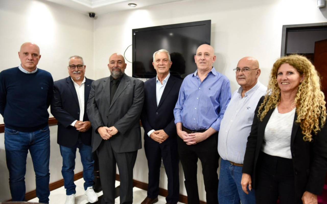 Alak, en el 64º aniversario de la Asociación Comercial Los Hornos