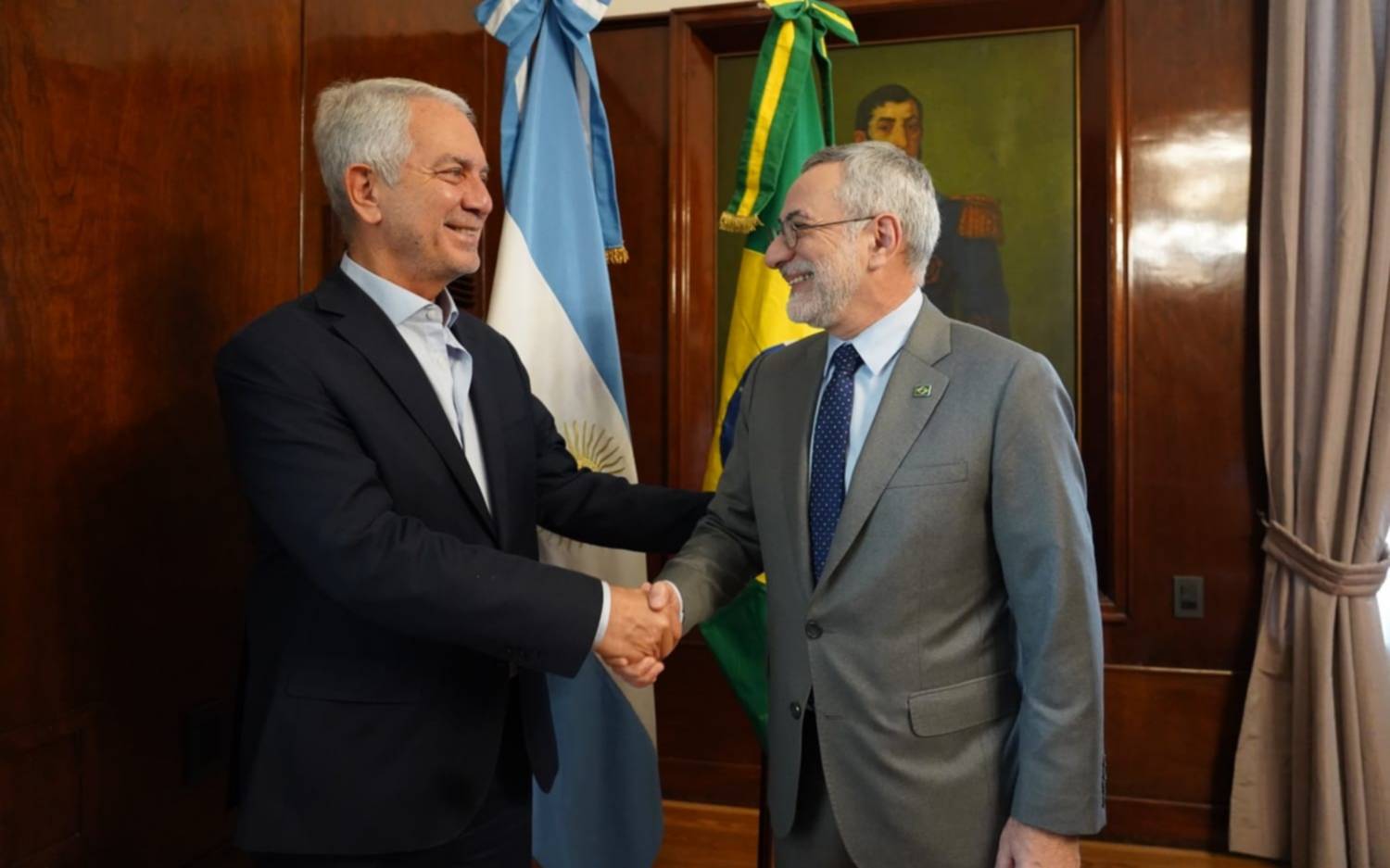 Encuentro entre Alak y el embajador de Brasil