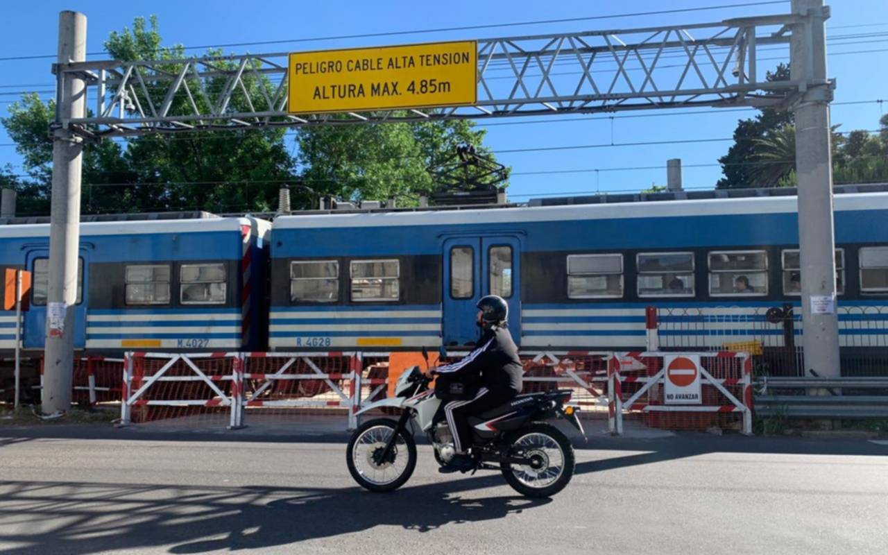 Siguen los desvíos y el caos de tránsito por las obras en la zona de 1 y 38 