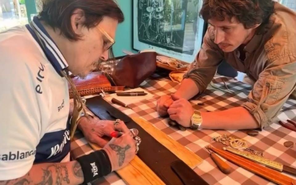 Johnny Depp, en La Plata, vistió la camiseta del Lobo 